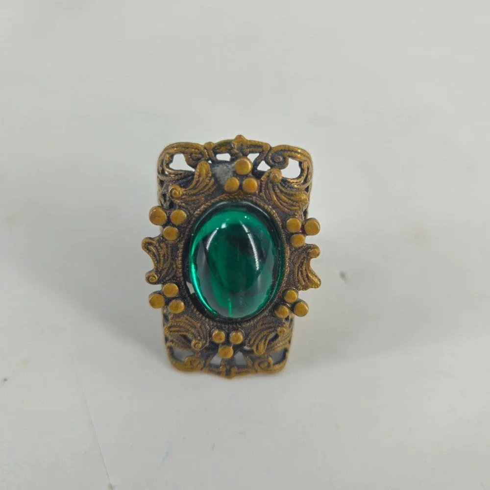 Vintage Style Filigree Adjustable Ring‎ Green Glass Cabochon Antique Brass Tone